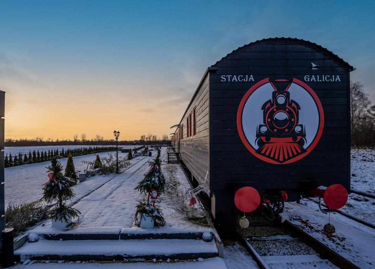 Stacja Galicja - Nocleg W Pociagu Blisko Energylandia Zator Bagian luar foto